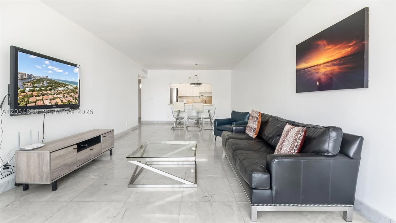 Real estate property located at 19380 Collins Ave #1423, Miami-dade, Oceanview Building B Cond, Sunny Isles Beach, FL