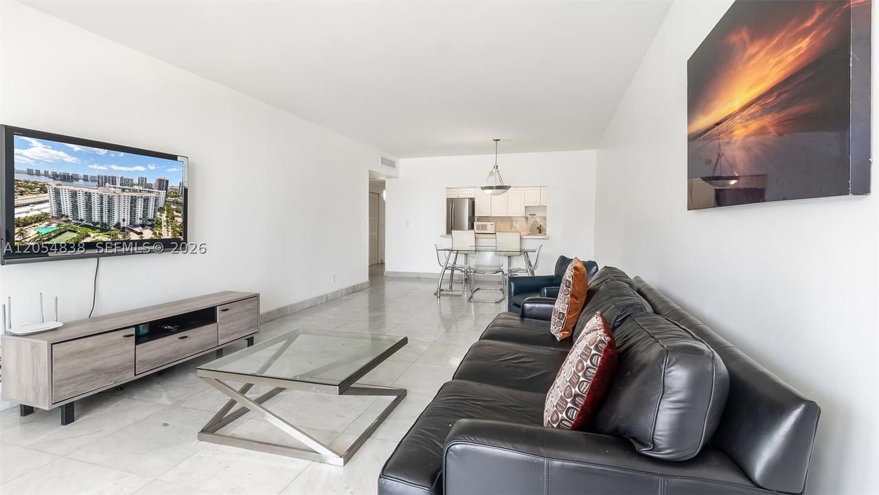Real estate property located at 19380 Collins Ave #1423, Miami-dade, Oceanview Building B Cond, Sunny Isles Beach, FL