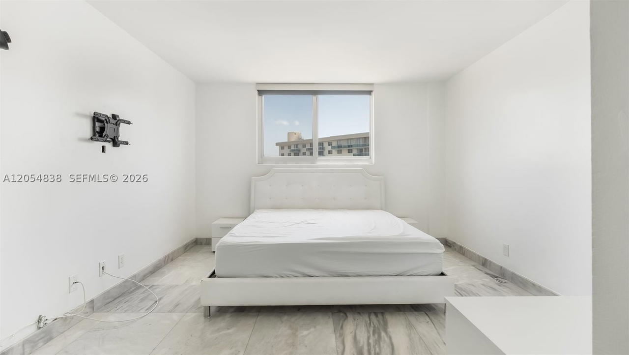 Real estate property located at 19380 Collins Ave #1423, Miami-dade, Oceanview Building B Cond, Sunny Isles Beach, FL
