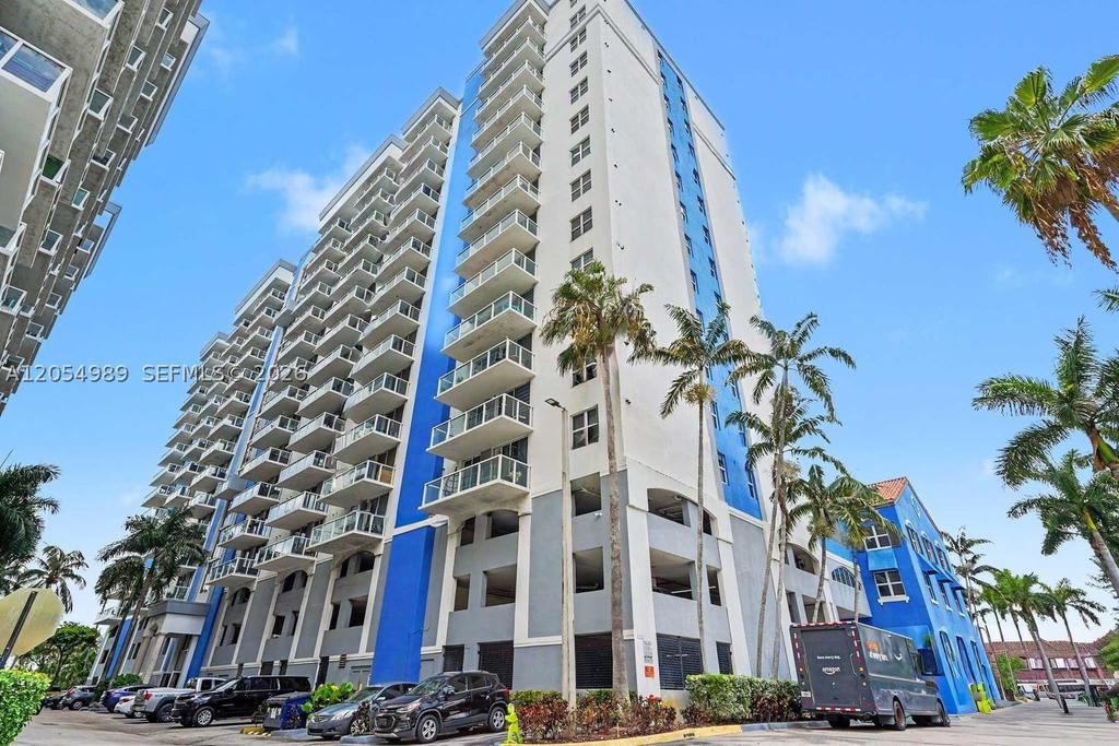 Real estate property located at 5085 7th St #906, Miami-dade, Blue Lagoon Condo, Miami, FL