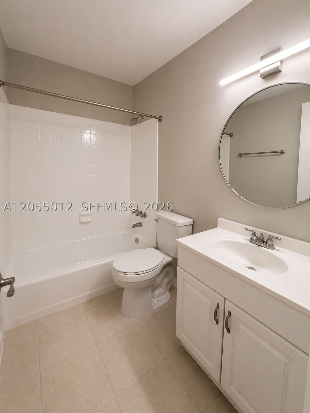 Real estate property located at 3930 Crystal Lake Dr #208, Broward, Crystal Lake 3930 Condo, Deerfield Beach, FL