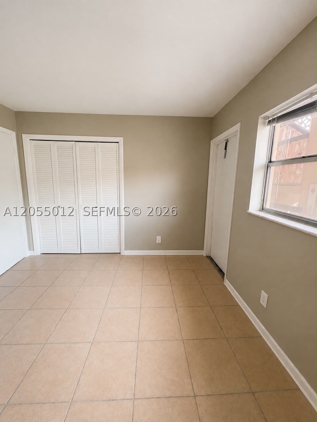 Real estate property located at 3930 Crystal Lake Dr #208, Broward, Crystal Lake 3930 Condo, Deerfield Beach, FL