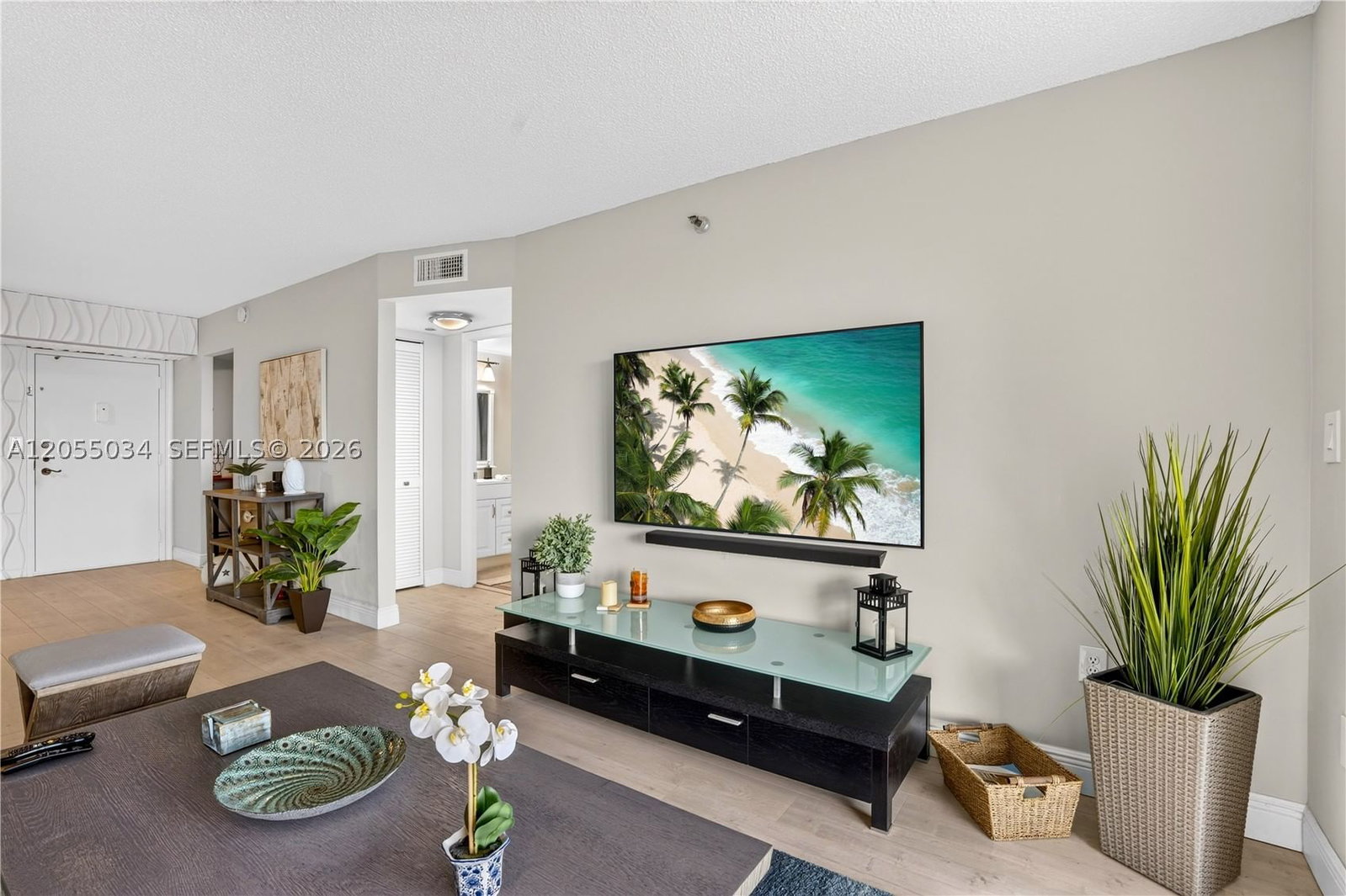 Real estate property located at 900 Saint Charles Pl #621, Broward, Park Place, Pembroke Pines, FL