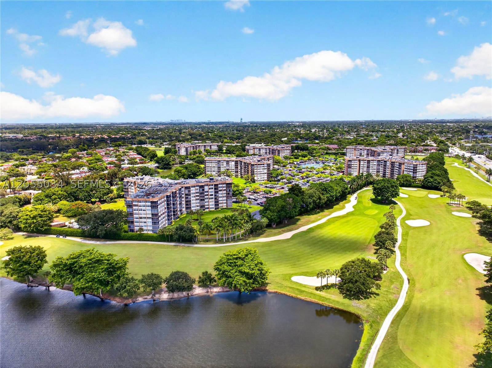 Real estate property located at 900 Saint Charles Pl #621, Broward, Park Place, Pembroke Pines, FL