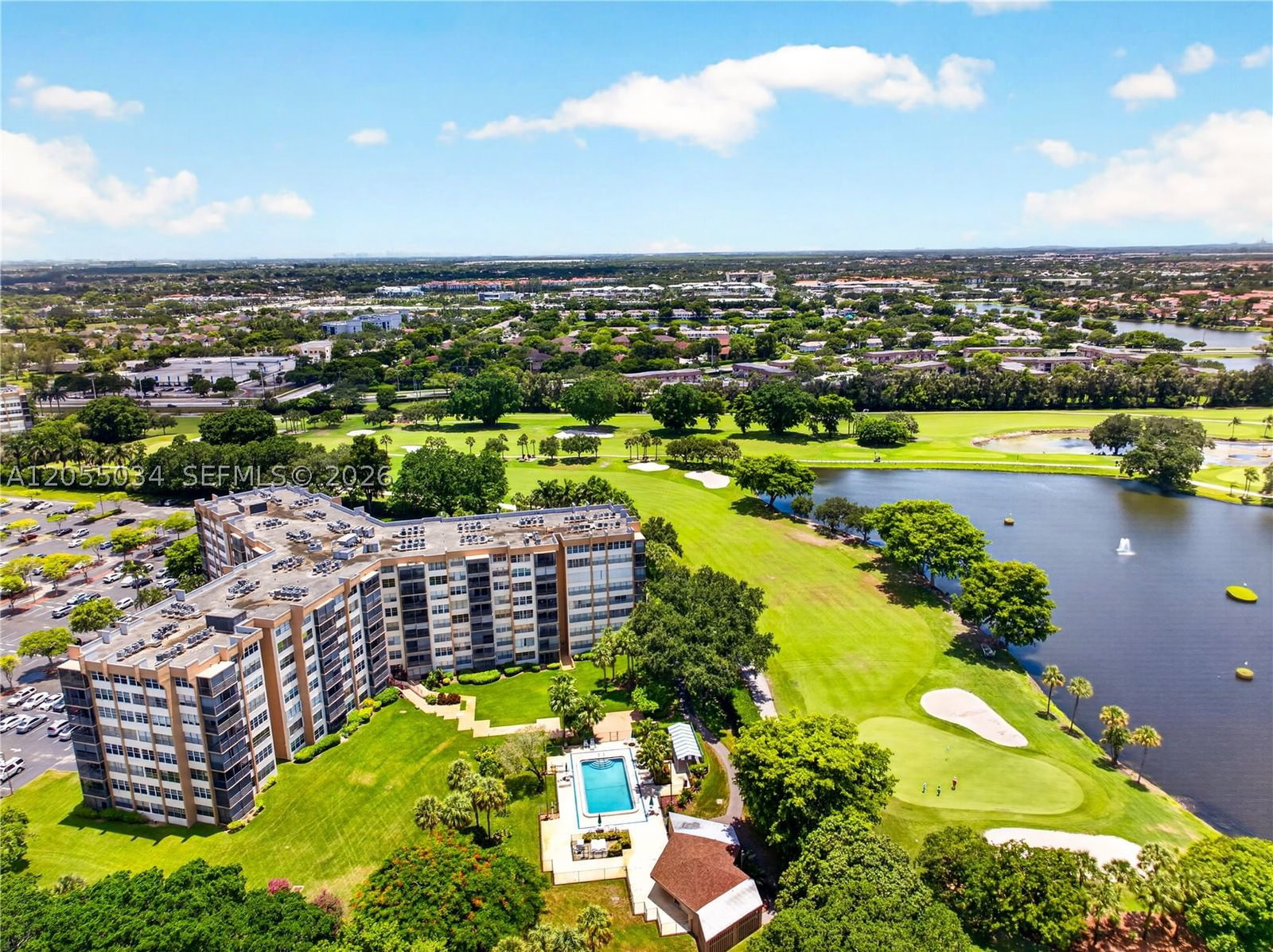 Real estate property located at 900 Saint Charles Pl #621, Broward, Park Place, Pembroke Pines, FL