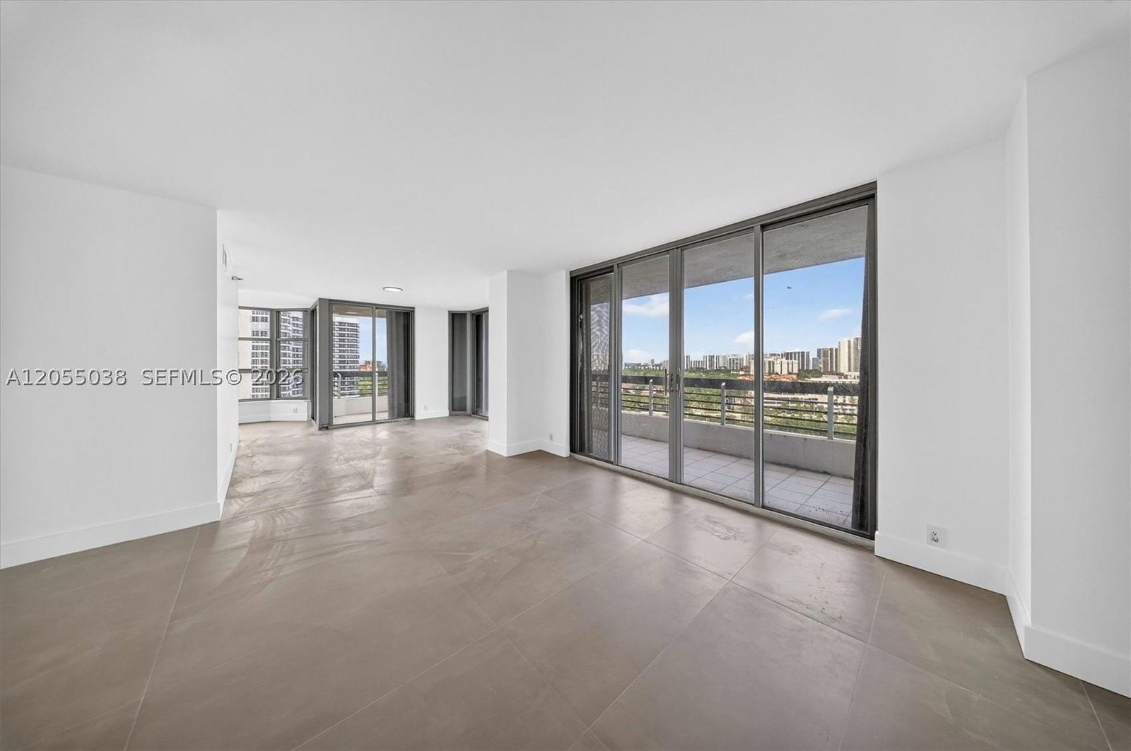 Real estate property located at 3530 Mystic Pointe Dr #1606, Miami-dade, Mystic Pointe Tower 500 C, Aventura, FL