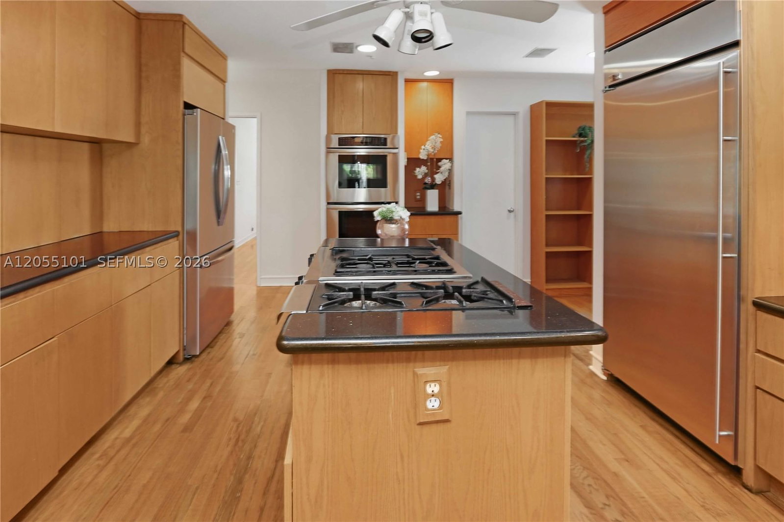 Real estate property located at 803 Southlake Dr, Broward, Hollywood Lakes Section, Hollywood, FL