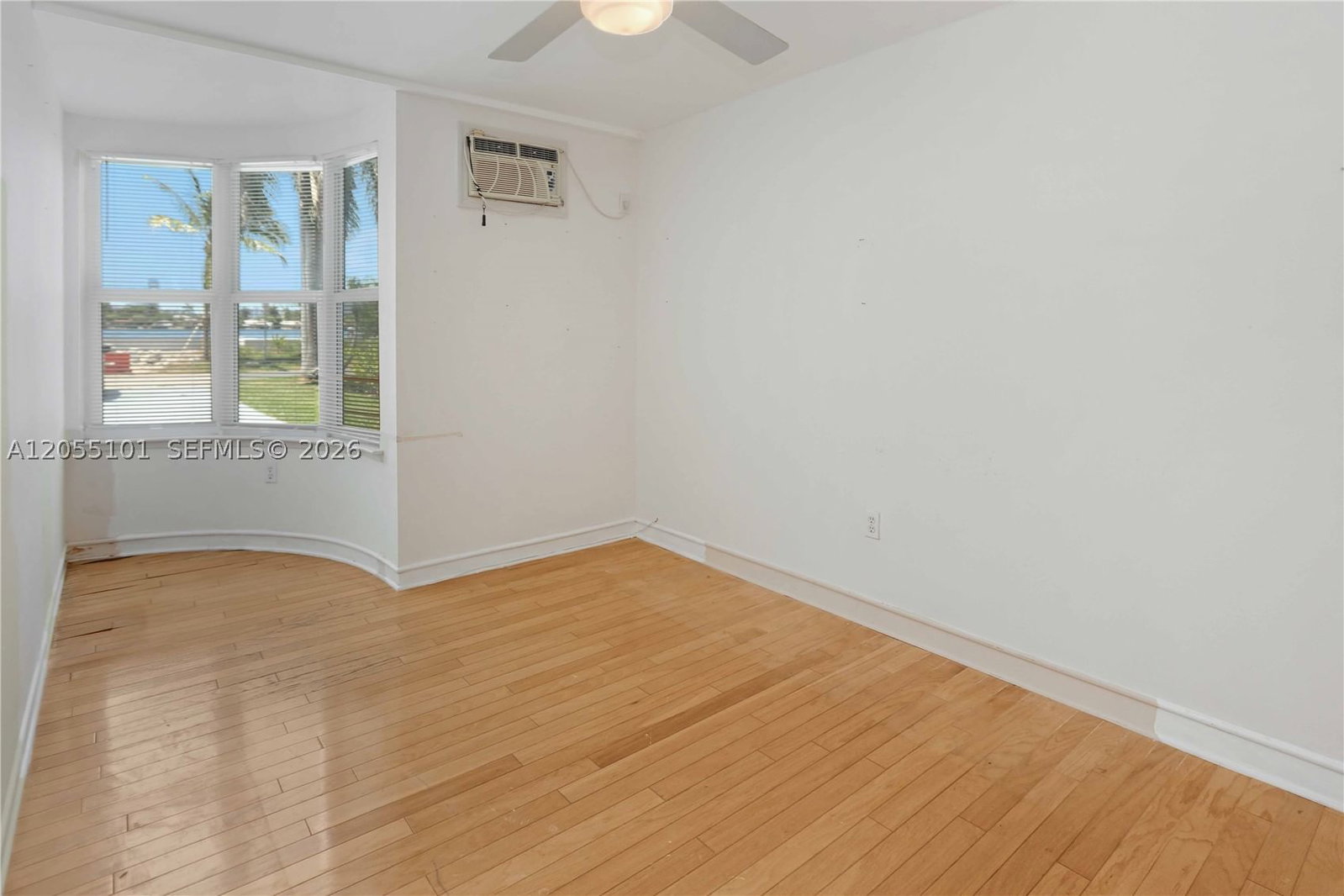 Real estate property located at 803 Southlake Dr, Broward, Hollywood Lakes Section, Hollywood, FL