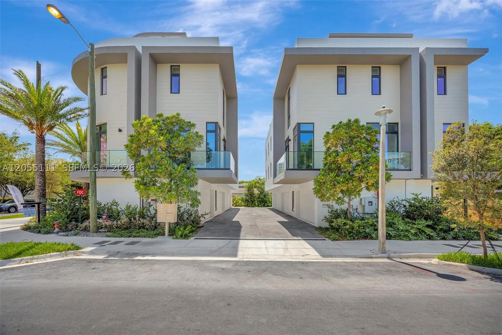 Real estate property located at 2692 25th Ave, Miami-dade, Caliza Townhouses, Miami, FL