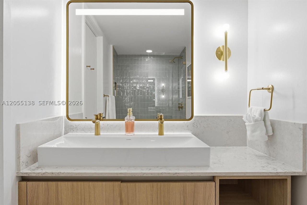 Real estate property located at 159 6th St #2914, Miami-dade, Gale Residences / Natiivo, Miami, FL