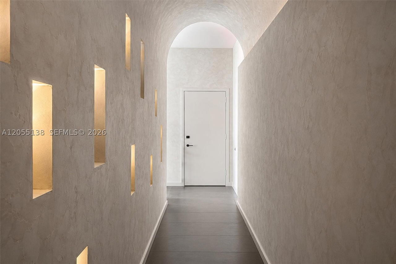Real estate property located at 159 6th St #2914, Miami-dade, Gale Residences / Natiivo, Miami, FL