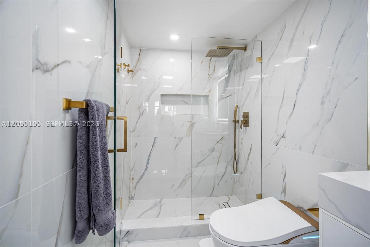 Real estate property located at 1623 Collins Ave #716, Miami-dade, The Georgian Condo, Miami Beach, FL