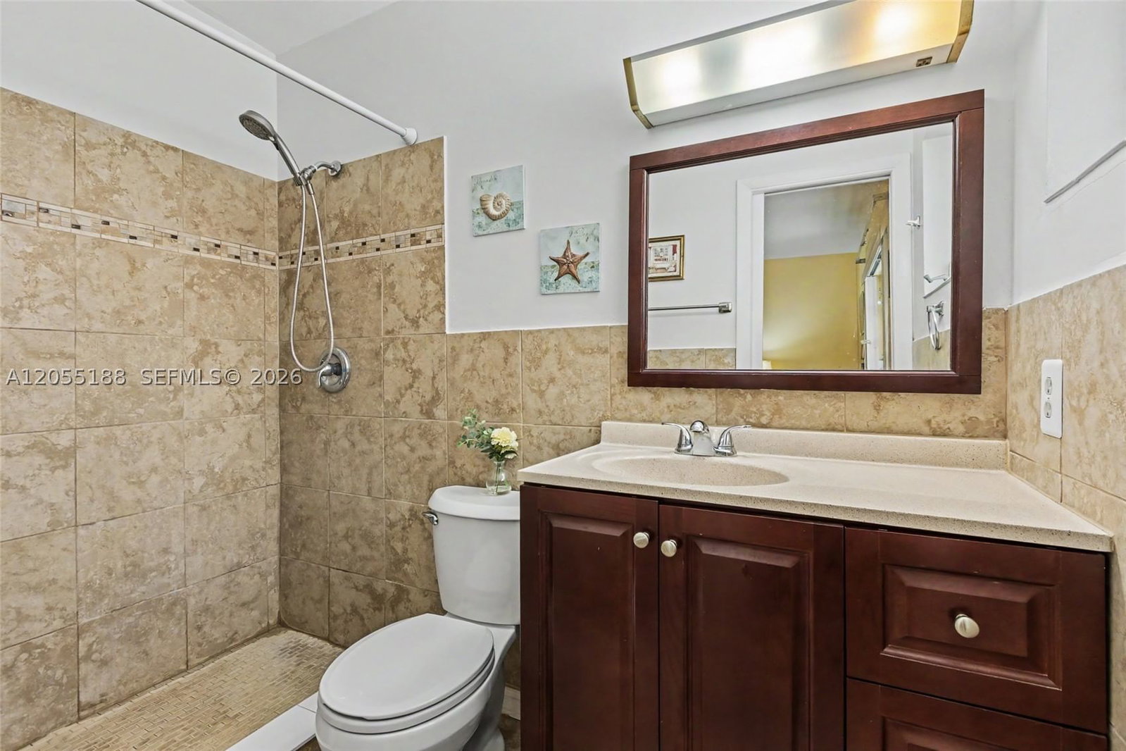 Real estate property located at 1401 12th Ct #3B, Broward, Crystal Court Manor No 9, Hollywood, FL