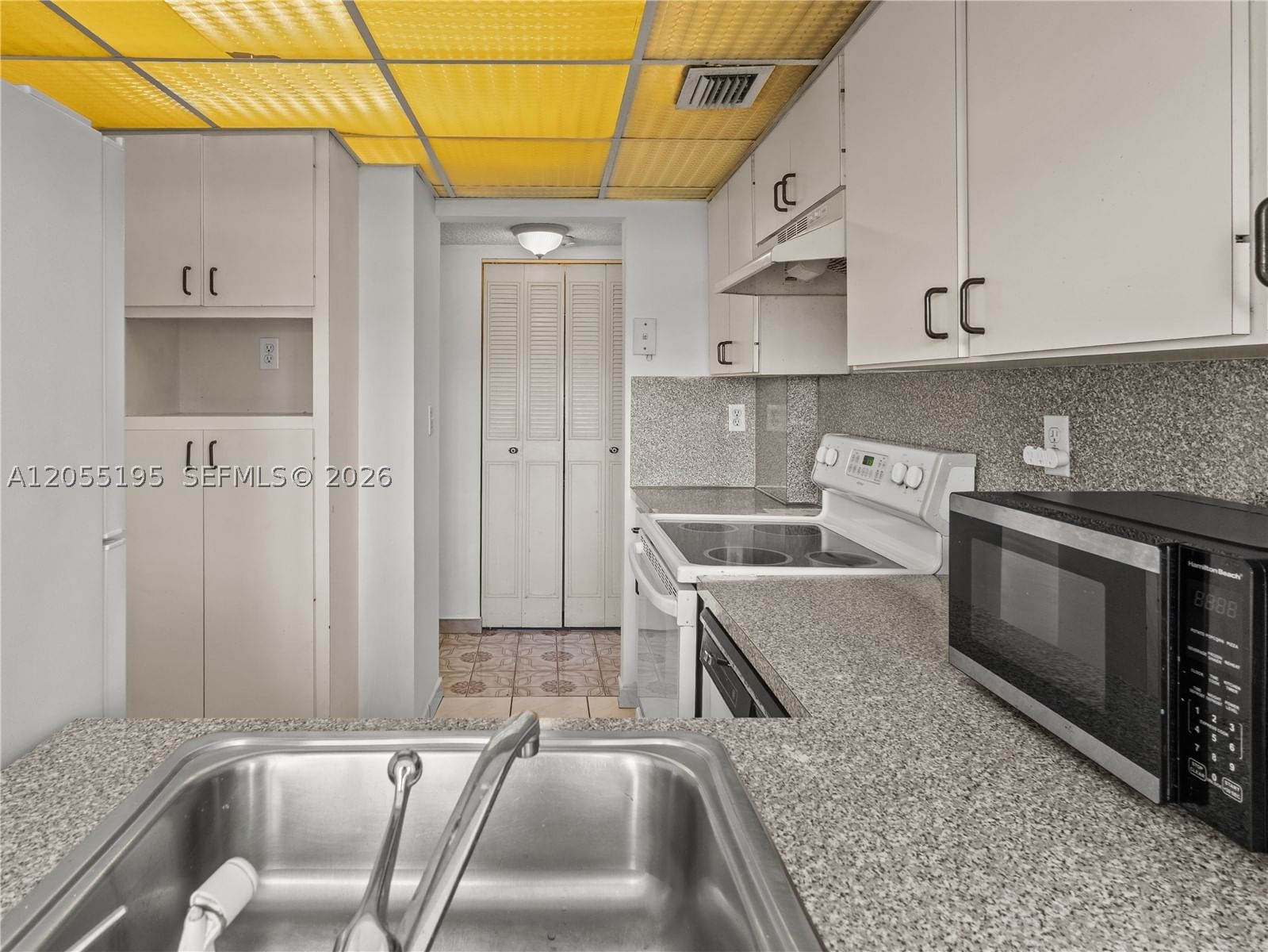 Real estate property located at 9401 4th St #104, Miami-dade, Versaille Gardens I Condo, Miami, FL