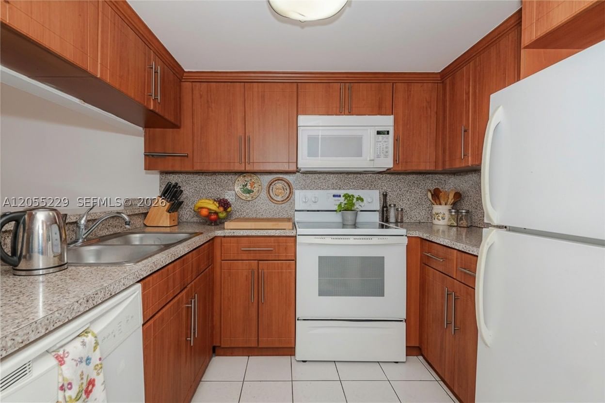 Real estate property located at 1082 79th St #25, Miami-dade, Sevilla Terraces Condo Ph, Hialeah, FL