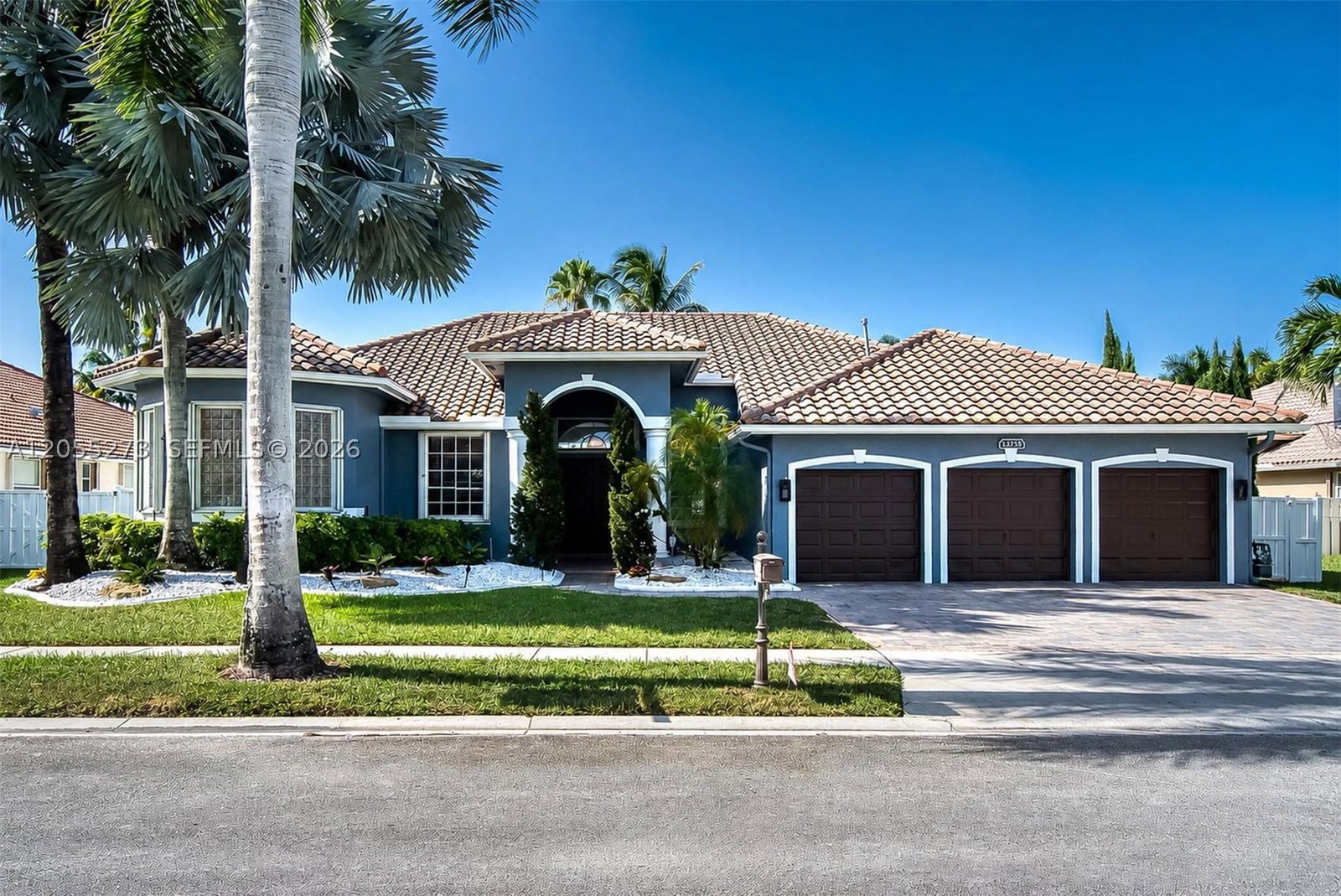 Real estate property located at 13755 18th Ct, Broward, Pembroke Falls -phase 4, Pembroke Pines, FL