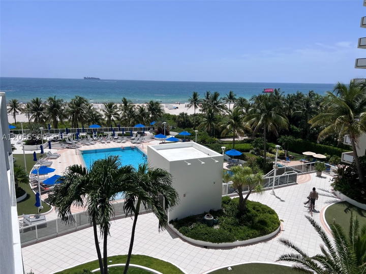 Real estate property located at 100 Lincoln Rd #634, Miami-dade, The Decoplage Condo, Miami Beach, FL