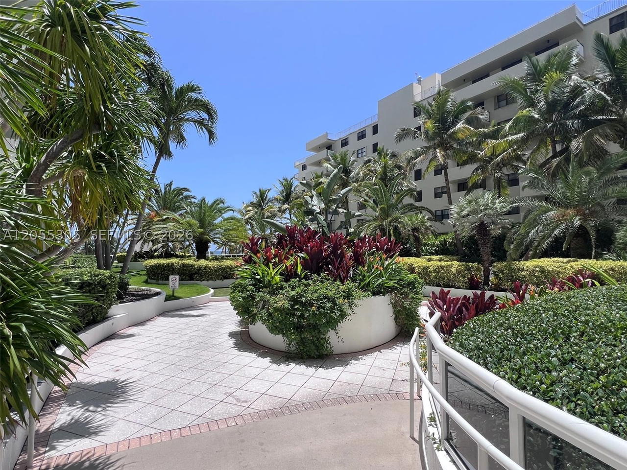 Real estate property located at 100 Lincoln Rd #634, Miami-dade, The Decoplage Condo, Miami Beach, FL