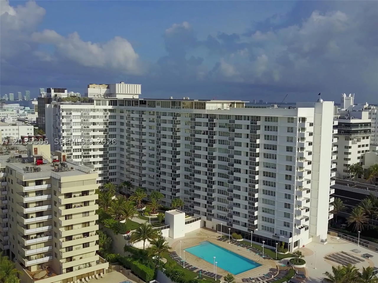 Real estate property located at 100 Lincoln Rd #634, Miami-dade, The Decoplage Condo, Miami Beach, FL