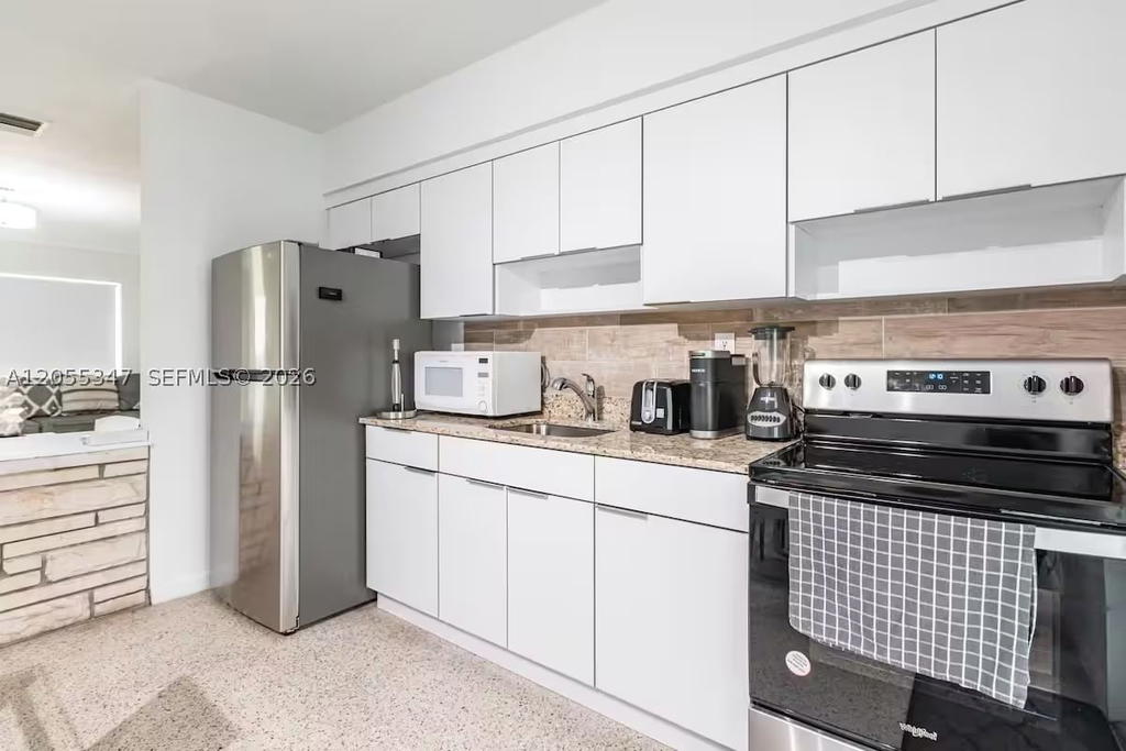 Real estate property located at 18815 Atlantic Blvd, Miami-dade, Ocean Blvd Estates Sec A, Sunny Isles Beach, FL