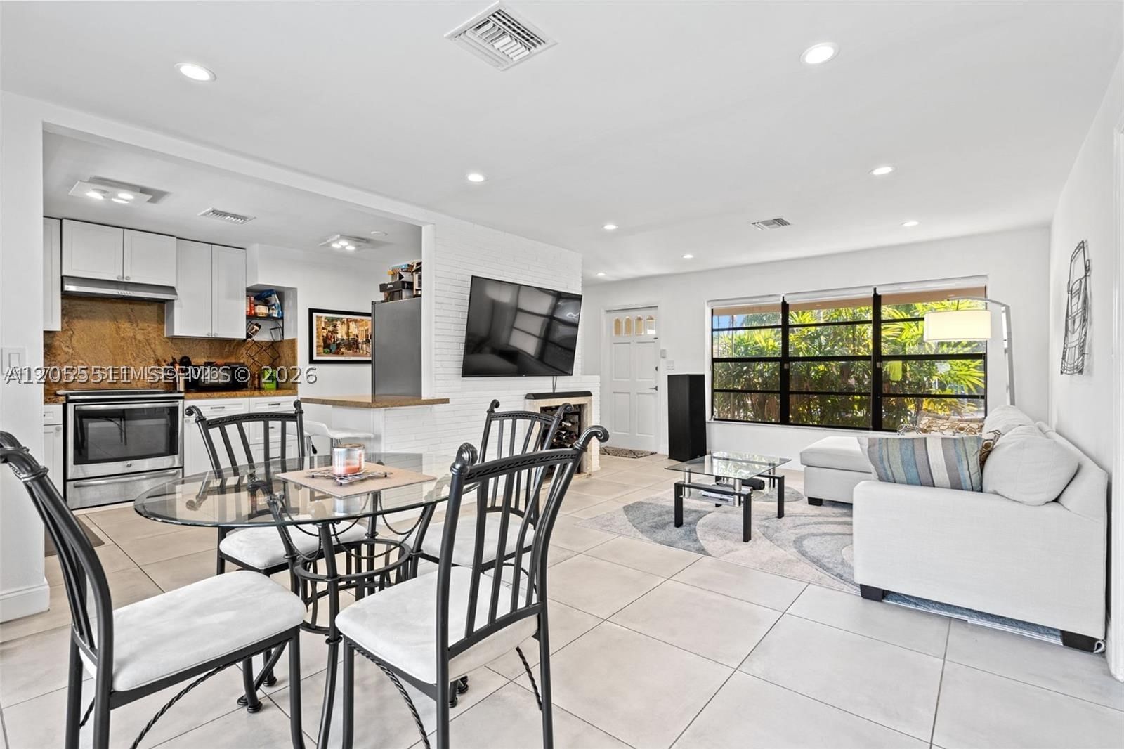 Real estate property located at 3035 Hayes St, Broward, Lakeview Heights No 2, Hollywood, FL