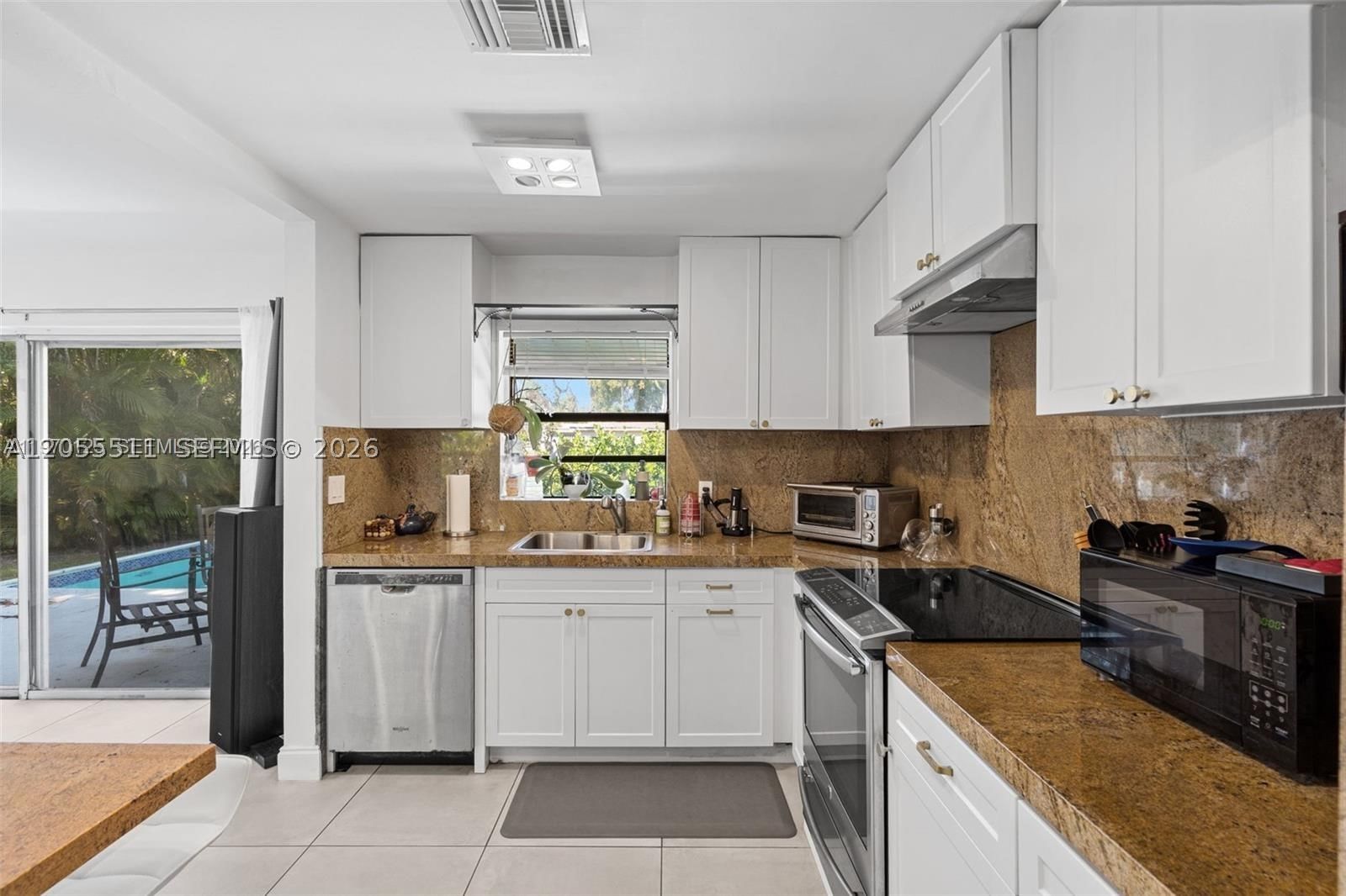 Real estate property located at 3035 Hayes St, Broward, Lakeview Heights No 2, Hollywood, FL