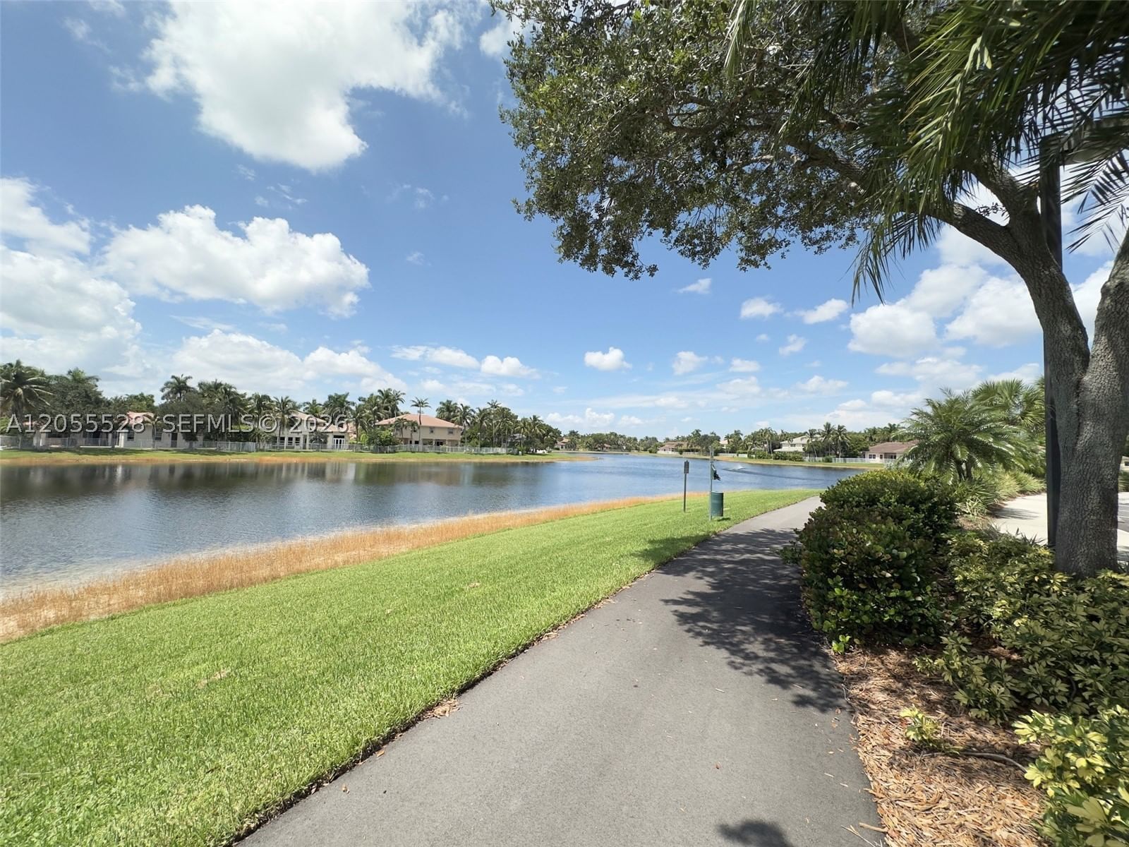 Real estate property located at 462 Fishtail Ter, Broward, Sector 2-parcels 12 13 14, Weston, FL