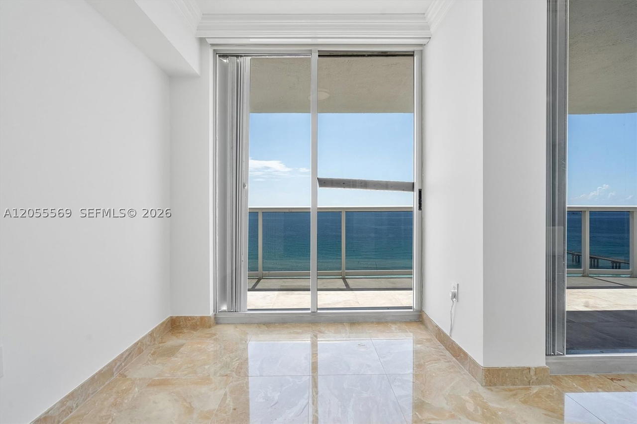 Real estate property located at 16711 Collins Ave #1207, Miami-dade, Sands Pointe Ocean Beach, Sunny Isles Beach, FL