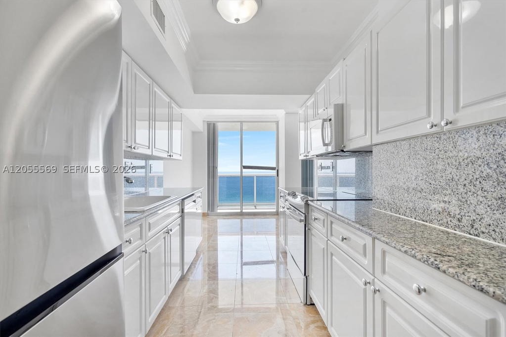 Real estate property located at 16711 Collins Ave #1207, Miami-dade, Sands Pointe Ocean Beach, Sunny Isles Beach, FL