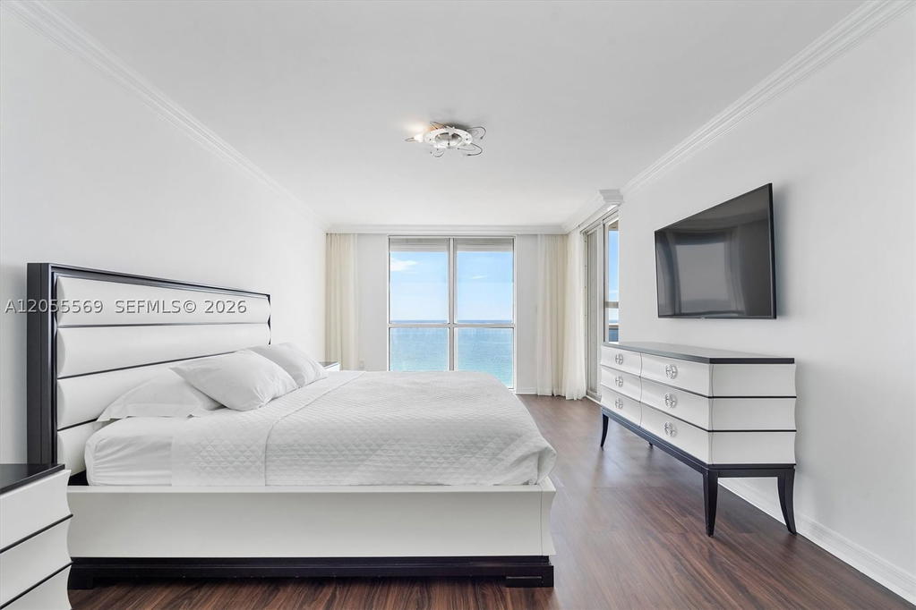 Real estate property located at 16711 Collins Ave #1207, Miami-dade, Sands Pointe Ocean Beach, Sunny Isles Beach, FL