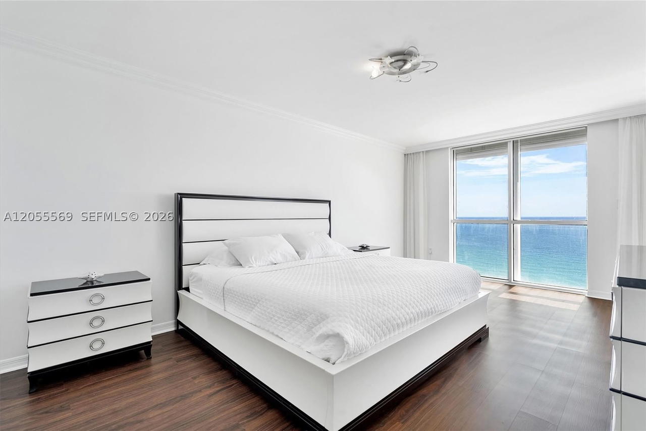 Real estate property located at 16711 Collins Ave #1207, Miami-dade, Sands Pointe Ocean Beach, Sunny Isles Beach, FL