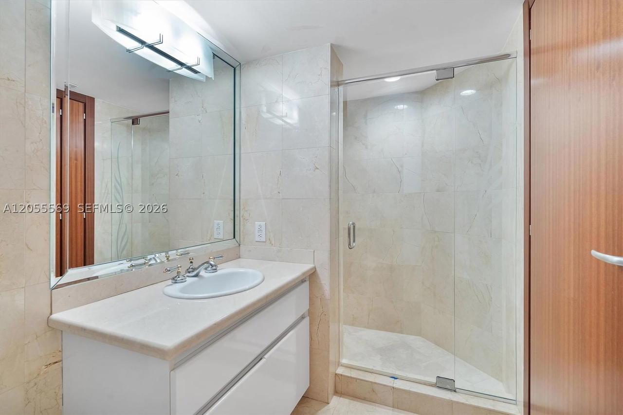 Real estate property located at 16711 Collins Ave #1207, Miami-dade, Sands Pointe Ocean Beach, Sunny Isles Beach, FL