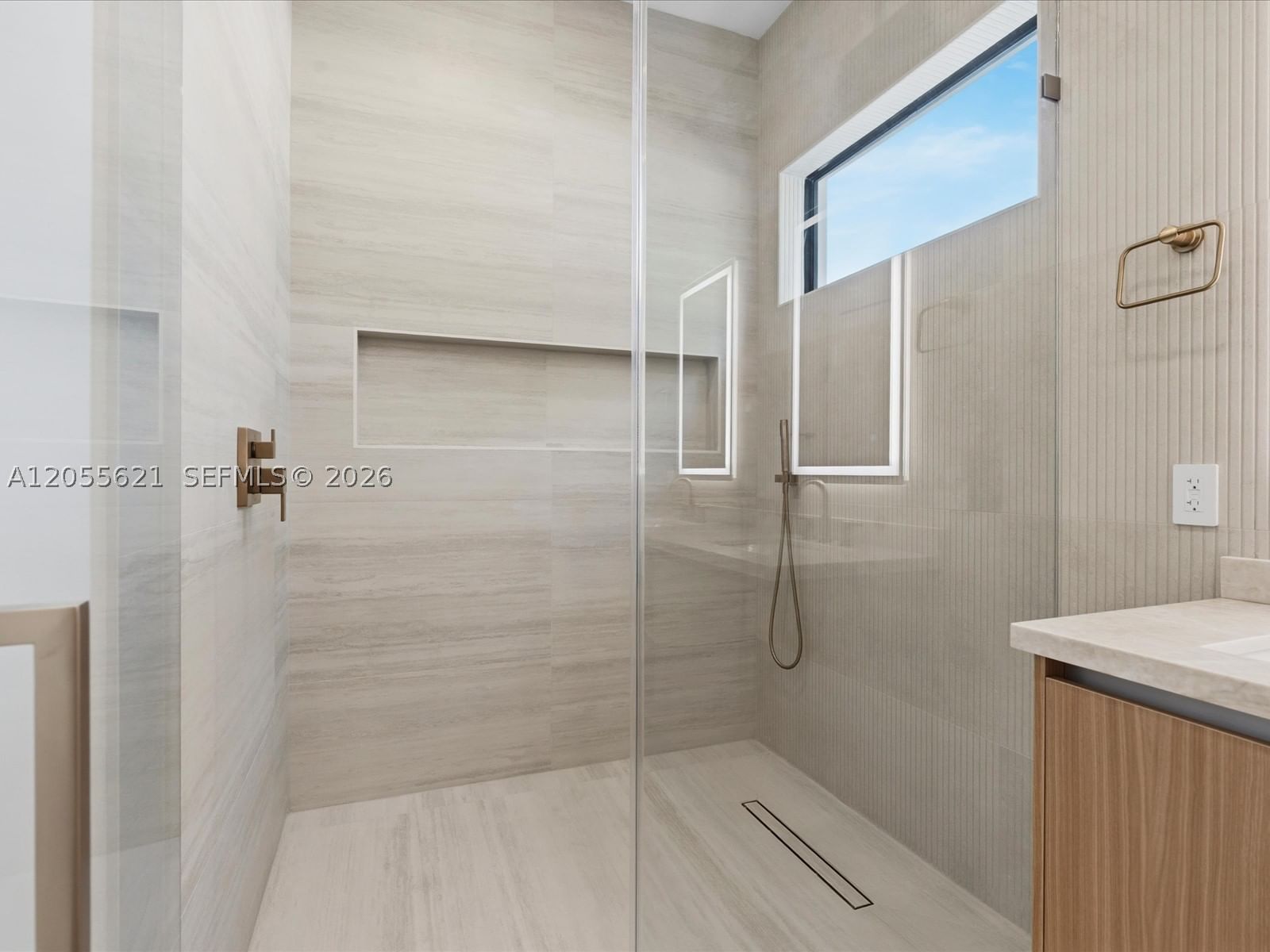 Real estate property located at 1621 11th Ter, Miami-dade, Shenandoah, Miami, FL