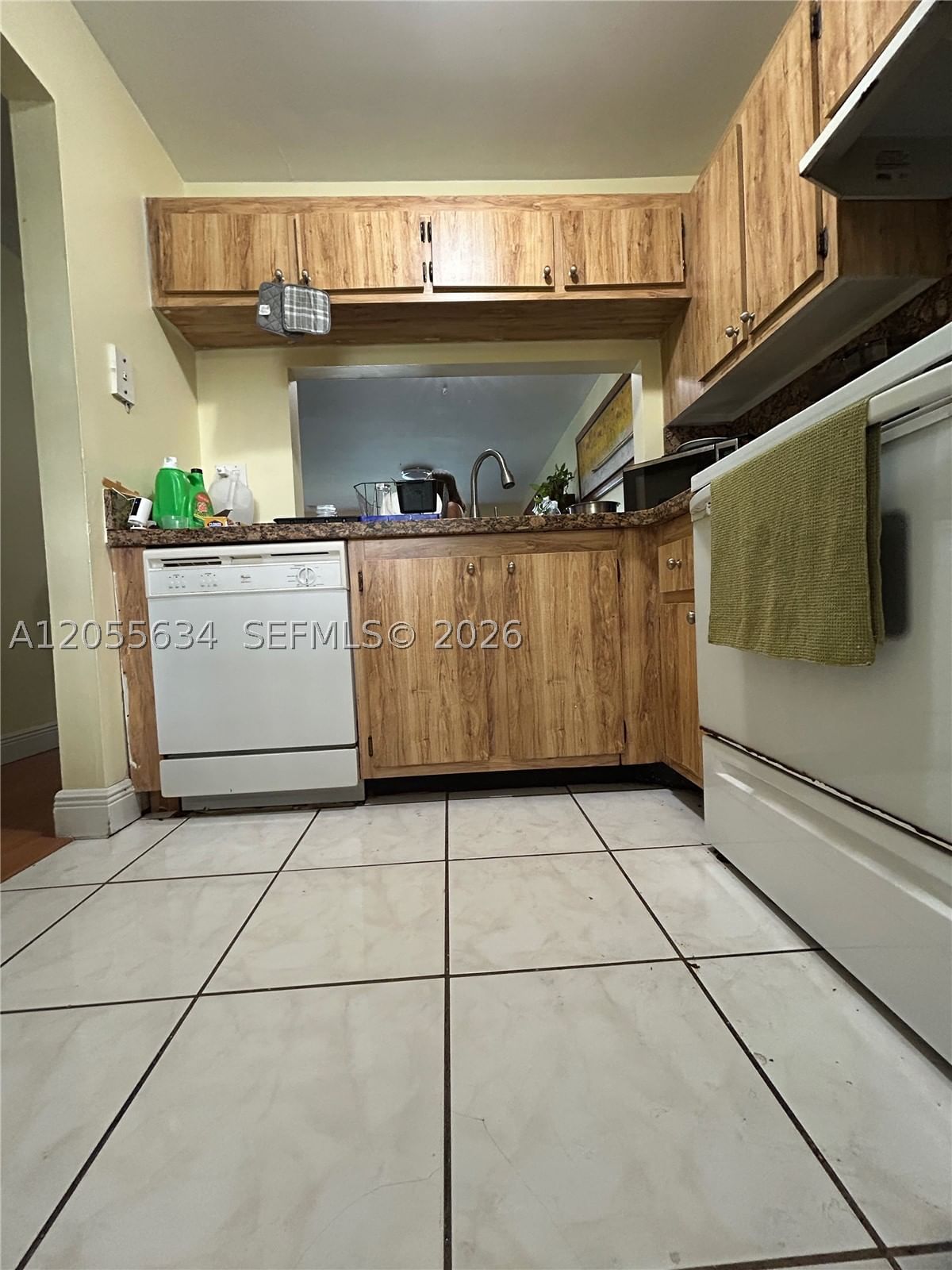 Real estate property located at 15710 Waterside Cir #203, Broward, Waterside Village Two Con, Sunrise, FL