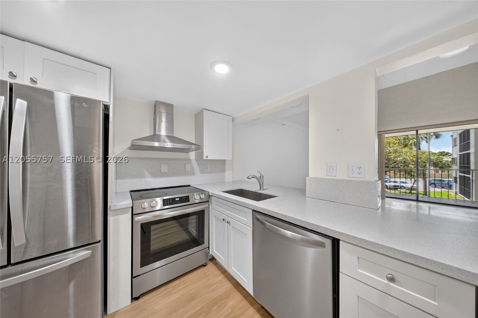 Real estate property located at 8045 107th Ave #203, Miami-dade, The Horizons Condo #3, Miami, FL