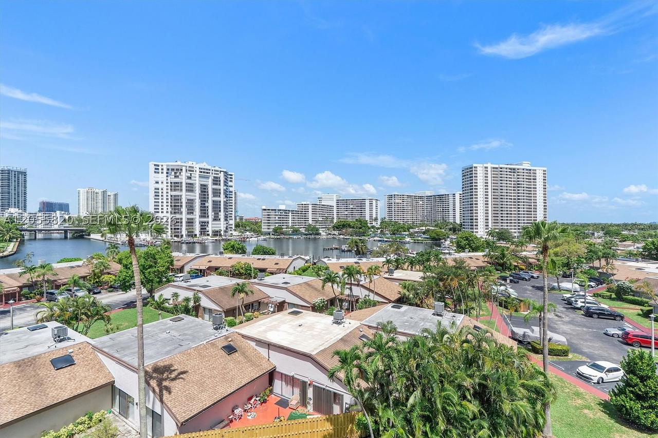Real estate property located at 200 Leslie Dr #631, Broward, 200 Leslie Condo, Hallandale Beach, FL