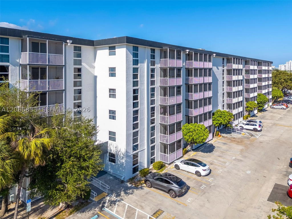 Real estate property located at 16851 23rd Ave A516, Miami-dade, Woodside Apts Condo, North Miami Beach, FL