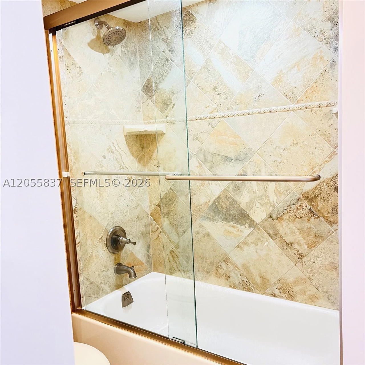 Real estate property located at 20379 Country Club Dr #433, Miami-dade, Coronado Condo- Tower Ii, Aventura, FL