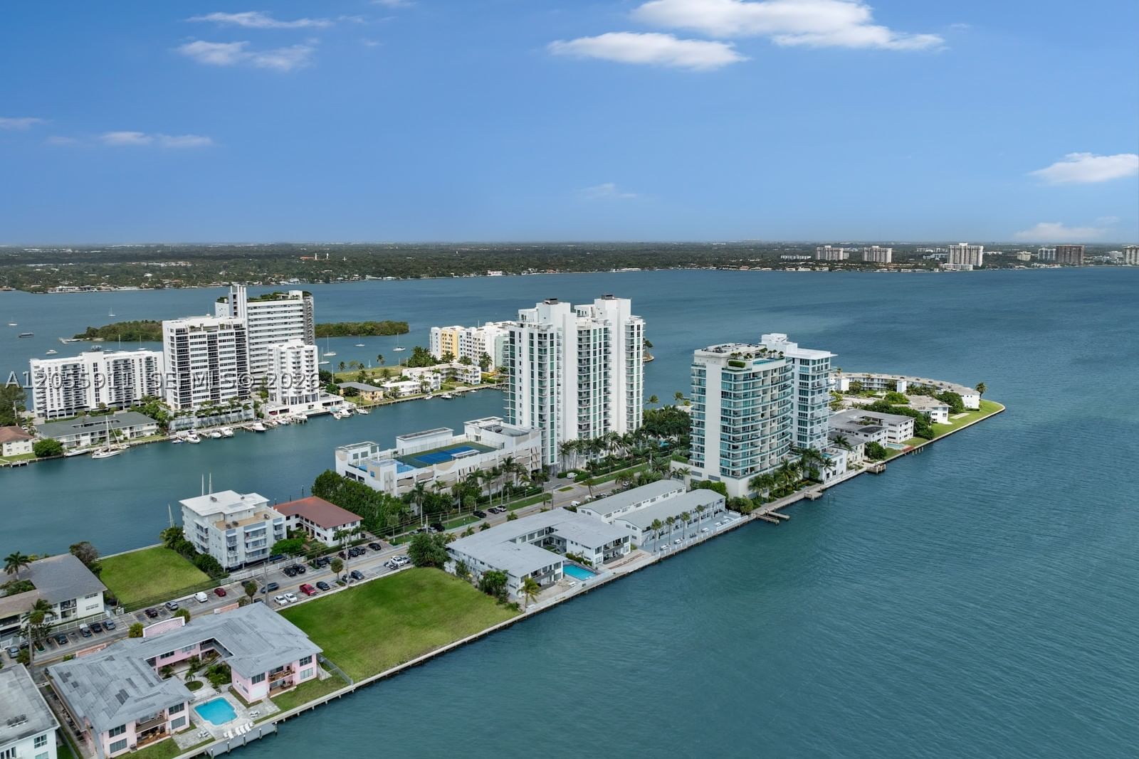 Real estate property located at 7930 East Dr #1208, Miami-dade, Eloquence On The Bay Cond, North Bay Village, FL