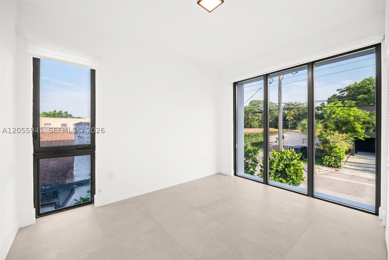 Real estate property located at 53 52nd St, Miami-dade, Railway Shops Addn 2nd Am, Miami, FL