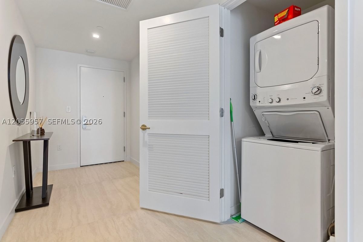 Real estate property located at 77 5th Street #3902, Miami-dade, Viceroy Brickell Condo, Miami, FL