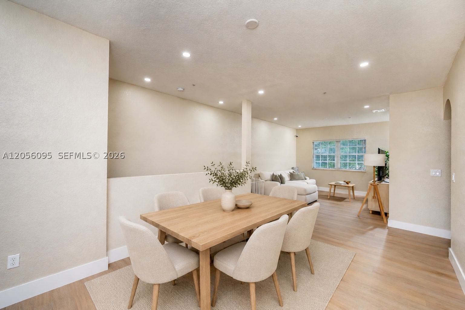 Real estate property located at 5600 114th Pl #209, Miami-dade, Las Brisas At Doral Condo, Doral, FL