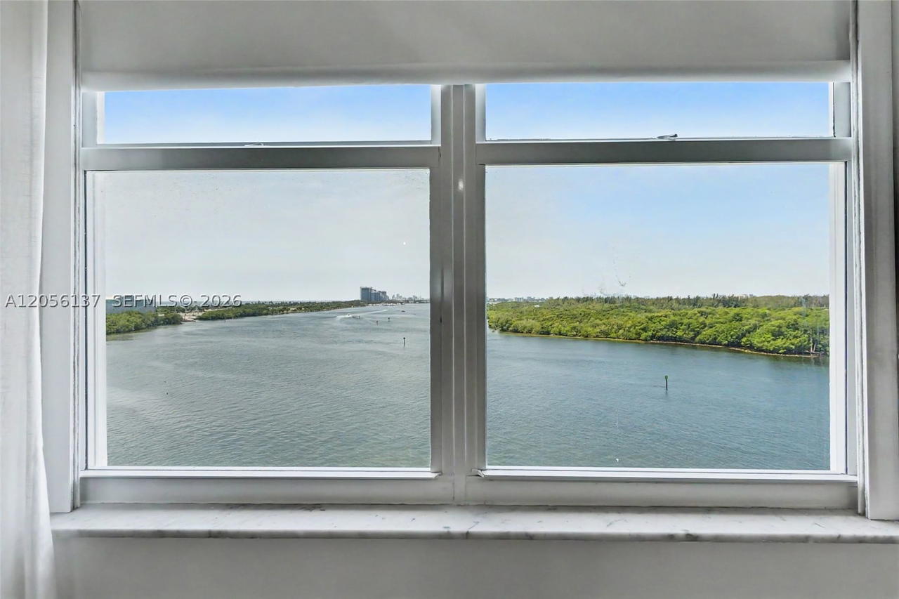 Real estate property located at 500 Bayview Dr #822, Miami-dade, Arlen House West Condo, Sunny Isles Beach, FL
