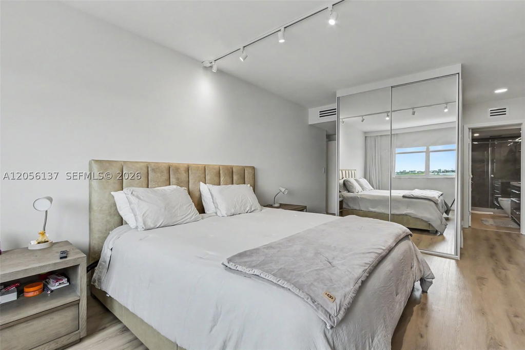 Real estate property located at 500 Bayview Dr #822, Miami-dade, Arlen House West Condo, Sunny Isles Beach, FL