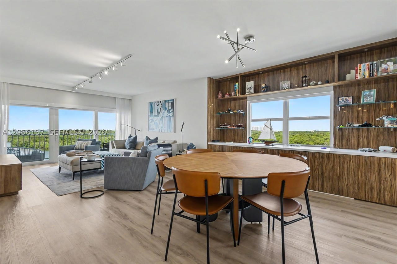 Real estate property located at 500 Bayview Dr #822, Miami-dade, Arlen House West Condo, Sunny Isles Beach, FL