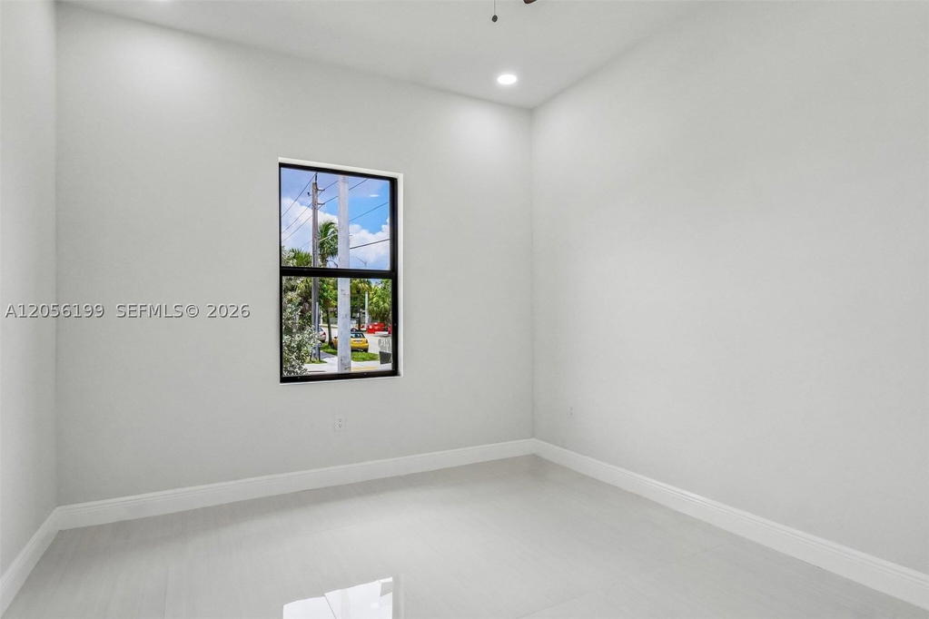Real estate property located at 130 28th Ter, Broward, Broward Park 25-49 B, Fort Lauderdale, FL