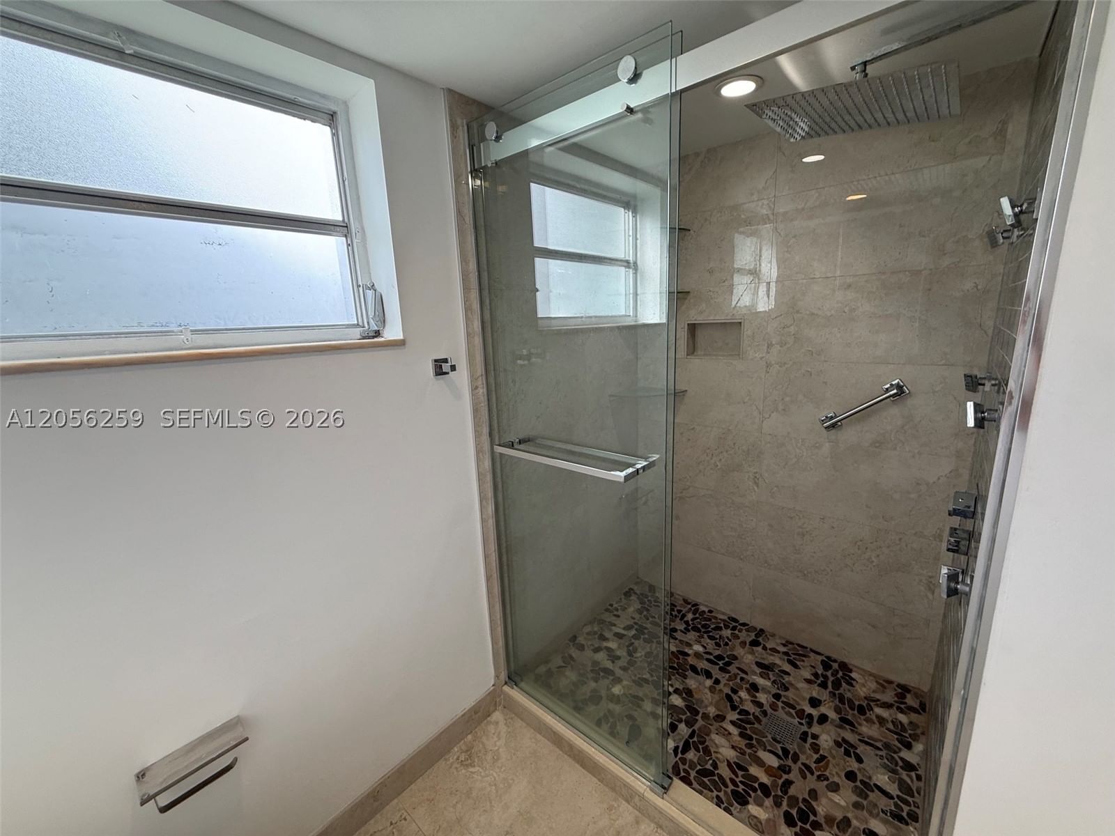 Real estate property located at 1670 191st St #302-3, Miami-dade, Jade Winds Group Allamand, Miami, FL