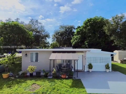 Real estate property located at 6137 Garfield St, Broward, Hollywood Beach Heights S, Hollywood, FL