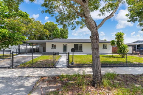 Real estate property located at 4513 203rd Ter, Miami-dade, Carol City Gardens 2nd Ad, Miami Gardens, FL