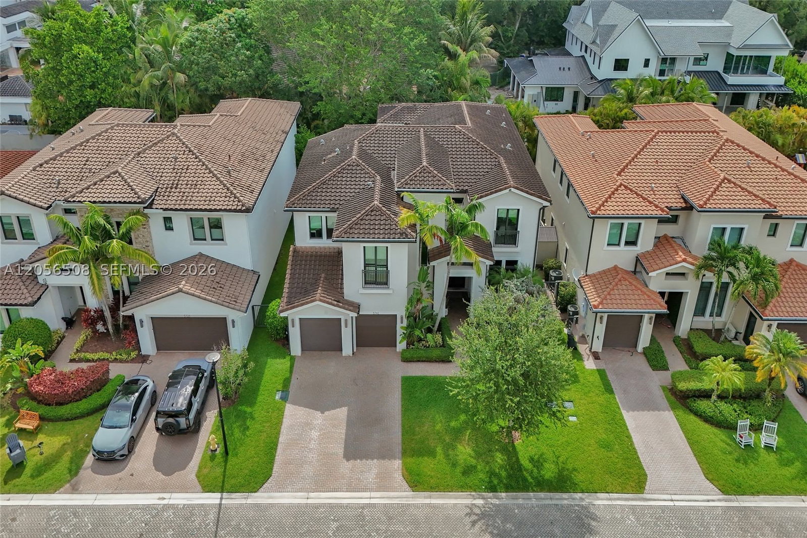 Real estate property located at 5742 Brookfield Cir E, Broward, Preserve At Emerald Hills, Hollywood, FL